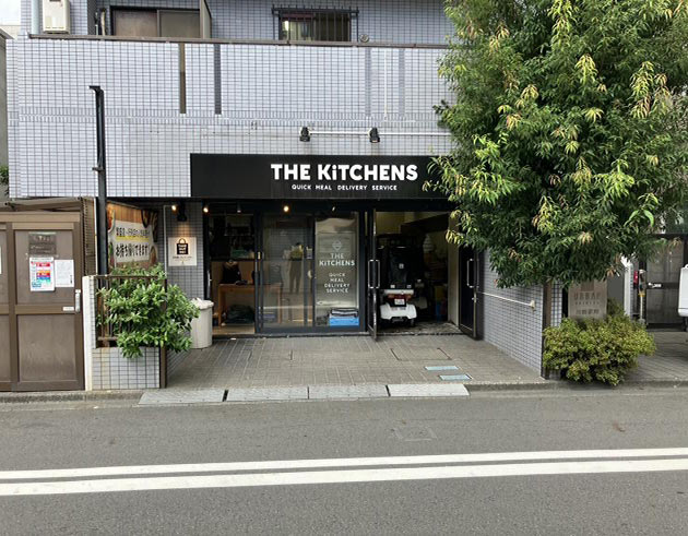 川崎駅徒歩８分　1階路面で視認性も◎デリバーキッチンの居抜き物件！